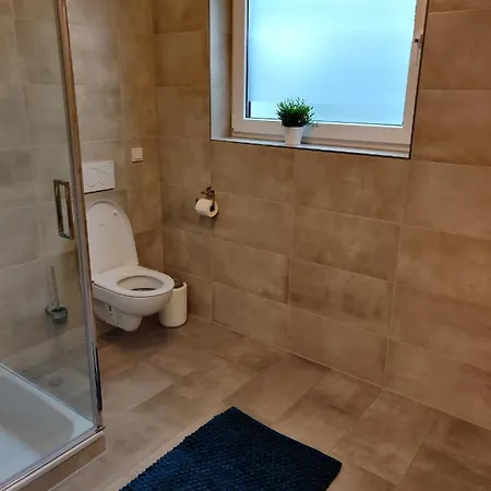 Moderne Neubau Ferienwohnung Висбаден Экстерьер фото
